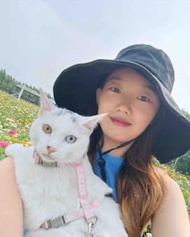Qi, Yimeng 齐艺萌 profile